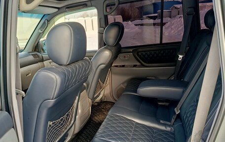 Toyota Land Cruiser 100 рестайлинг 2, 2001 год, 1 650 000 рублей, 11 фотография