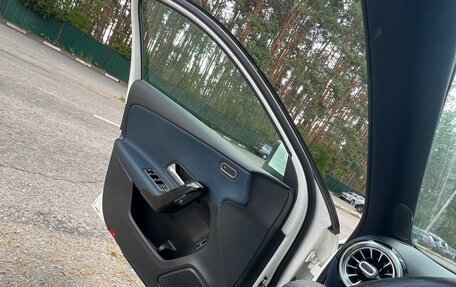 Mercedes-Benz A-Класс, 2019 год, 2 500 000 рублей, 9 фотография