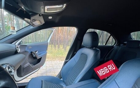 Mercedes-Benz A-Класс, 2019 год, 2 500 000 рублей, 11 фотография