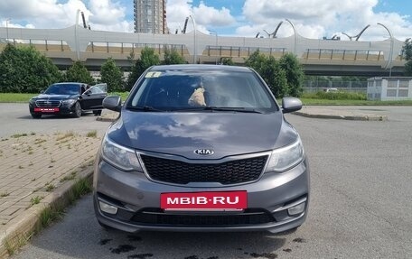 KIA Rio III рестайлинг, 2017 год, 990 000 рублей, 2 фотография