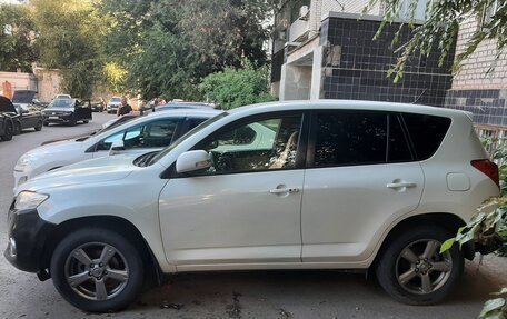 Toyota RAV4, 2012 год, 1 000 000 рублей, 4 фотография