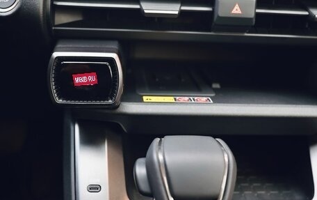 Toyota RAV4, 2026 год, 4 100 000 рублей, 27 фотография