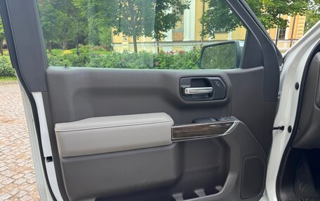 GMC Sierra, 2021 год, 5 500 000 рублей, 12 фотография