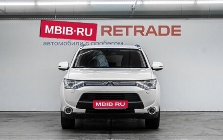 Mitsubishi Outlander III рестайлинг 3, 2012 год, 1 300 000 рублей, 2 фотография