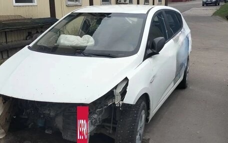 Hyundai Solaris II рестайлинг, 2016 год, 350 000 рублей, 2 фотография