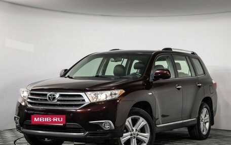 Toyota Highlander III, 2011 год, 1 899 000 рублей, 2 фотография