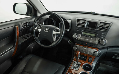 Toyota Highlander III, 2011 год, 1 899 000 рублей, 9 фотография