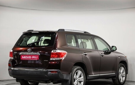 Toyota Highlander III, 2011 год, 1 899 000 рублей, 6 фотография