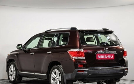Toyota Highlander III, 2011 год, 1 899 000 рублей, 8 фотография