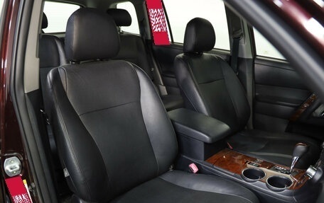 Toyota Highlander III, 2011 год, 1 899 000 рублей, 23 фотография