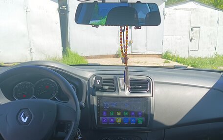 Renault Logan II, 2016 год, 800 000 рублей, 2 фотография