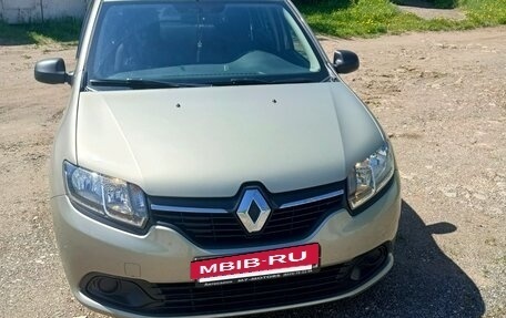 Renault Logan II, 2016 год, 800 000 рублей, 12 фотография