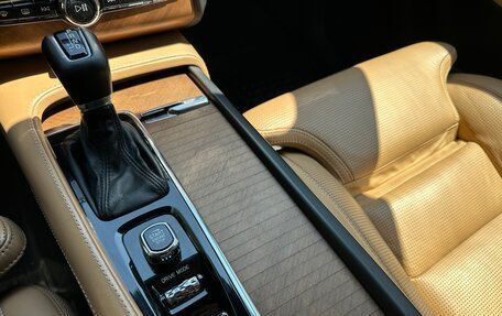 Volvo XC90 II рестайлинг, 2017 год, 3 330 000 рублей, 27 фотография