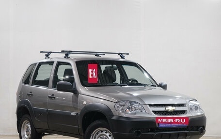 Chevrolet Niva I рестайлинг, 2018 год, 559 000 рублей, 2 фотография