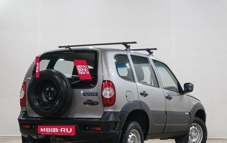 Chevrolet Niva I рестайлинг, 2018 год, 559 000 рублей, 7 фотография