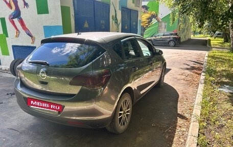 Opel Astra J, 2011 год, 650 000 рублей, 4 фотография