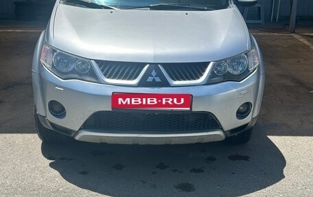Mitsubishi Outlander III рестайлинг 3, 2007 год, 780 000 рублей, 1 фотография