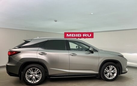 Lexus RX IV рестайлинг, 2019 год, 4 300 000 рублей, 6 фотография