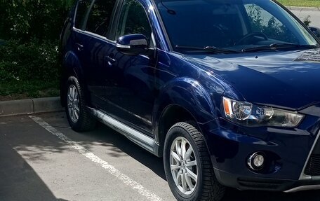 Mitsubishi Outlander III рестайлинг 3, 2011 год, 868 000 рублей, 3 фотография