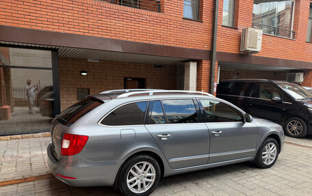 Skoda Superb III рестайлинг, 2011 год, 1 800 000 рублей, 4 фотография