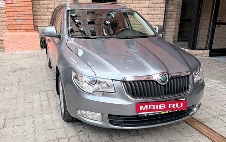 Skoda Superb III рестайлинг, 2011 год, 1 800 000 рублей, 2 фотография