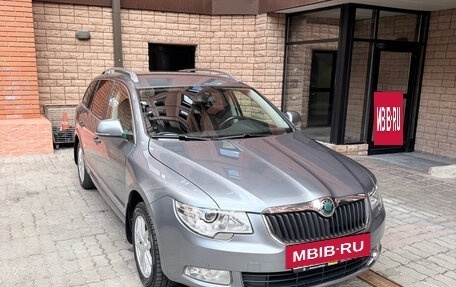 Skoda Superb III рестайлинг, 2011 год, 1 800 000 рублей, 3 фотография