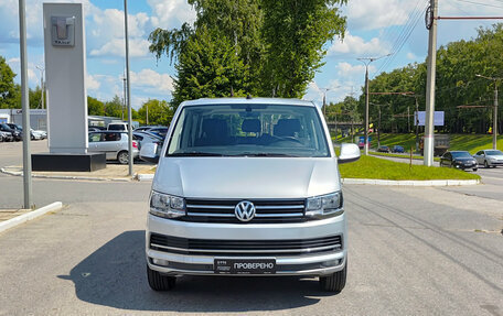 Volkswagen Caravelle T6 рестайлинг, 2018 год, 2 990 000 рублей, 6 фотография