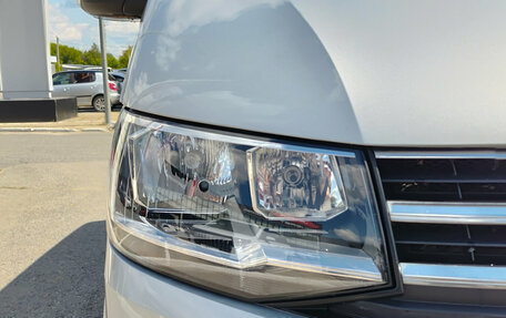 Volkswagen Caravelle T6 рестайлинг, 2018 год, 2 990 000 рублей, 21 фотография