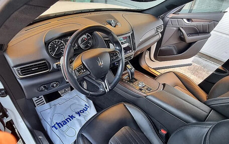 Maserati Levante I, 2022 год, 5 970 000 рублей, 5 фотография