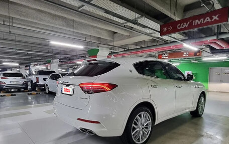 Maserati Levante I, 2022 год, 5 970 000 рублей, 4 фотография