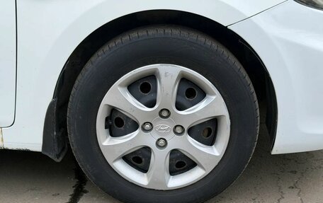 Hyundai Solaris II рестайлинг, 2013 год, 872 300 рублей, 13 фотография