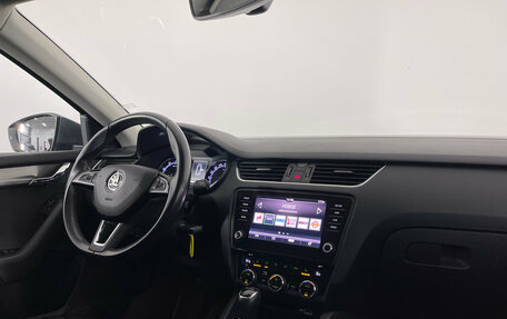 Skoda Octavia, 2018 год, 1 890 000 рублей, 14 фотография