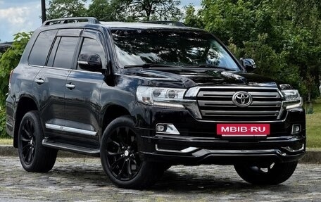 Toyota Land Cruiser 200, 2019 год, 7 350 000 рублей, 3 фотография
