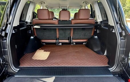 Toyota Land Cruiser 200, 2019 год, 7 350 000 рублей, 10 фотография