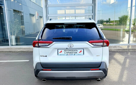 Toyota RAV4, 2020 год, 3 400 000 рублей, 8 фотография