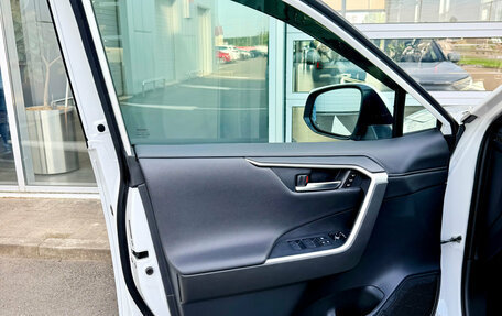 Toyota RAV4, 2020 год, 3 400 000 рублей, 9 фотография
