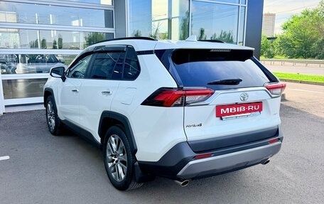 Toyota RAV4, 2020 год, 3 400 000 рублей, 7 фотография