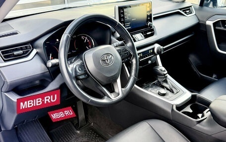 Toyota RAV4, 2020 год, 3 400 000 рублей, 13 фотография