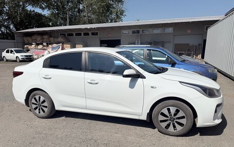 KIA Rio IV, 2018 год, 1 300 000 рублей, 2 фотография