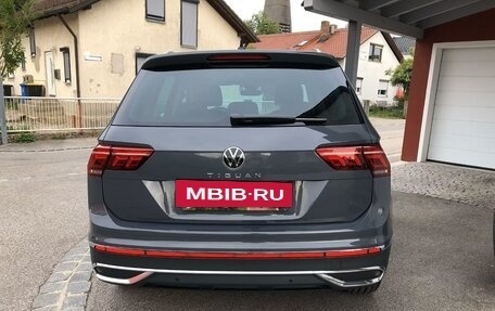 Volkswagen Tiguan II, 2023 год, 3 140 000 рублей, 7 фотография