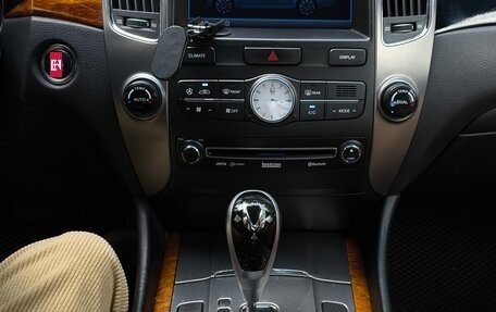 Hyundai Equus II, 2010 год, 760 000 рублей, 10 фотография