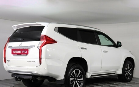 Mitsubishi Pajero Sport III рестайлинг, 2017 год, 2 700 000 рублей, 5 фотография