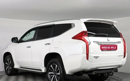 Mitsubishi Pajero Sport III рестайлинг, 2017 год, 2 700 000 рублей, 7 фотография