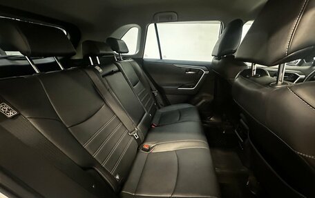 Toyota RAV4, 2020 год, 3 650 000 рублей, 18 фотография