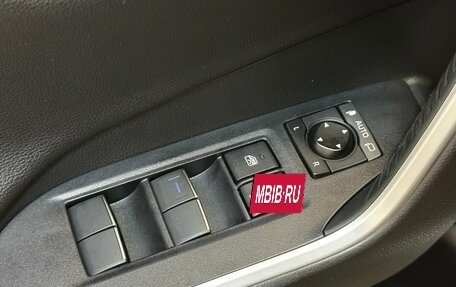 Toyota RAV4, 2020 год, 3 650 000 рублей, 14 фотография