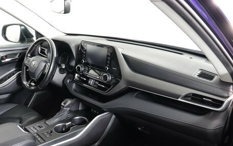 Toyota Highlander, 2021 год, 4 897 000 рублей, 9 фотография