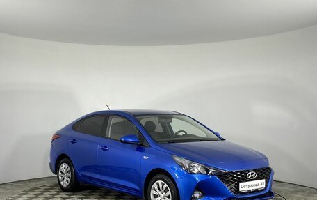 Hyundai Solaris II рестайлинг, 2021 год, 1 565 000 рублей, 2 фотография