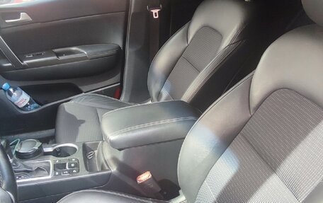 KIA Sportage IV рестайлинг, 2017 год, 2 100 000 рублей, 3 фотография