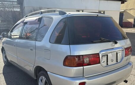 Toyota Ipsum II, 2000 год, 680 000 рублей, 3 фотография
