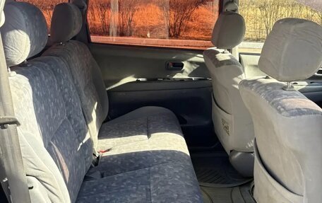 Toyota Ipsum II, 2000 год, 680 000 рублей, 6 фотография